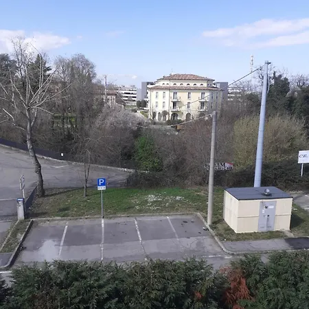 Апартаменты Gold House *